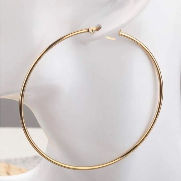 5/$25 GOLD HOOPS - Picture 4 of 6